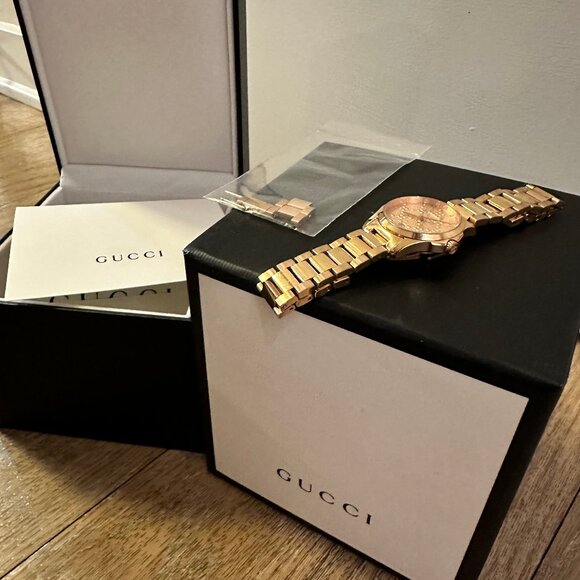Gucci Rosegold Woman's Watch - Picture 1 of 5
